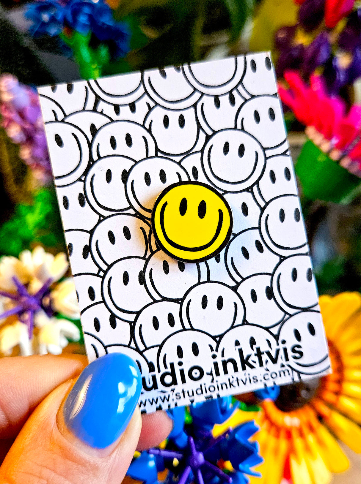 Pin Smiley Yellow