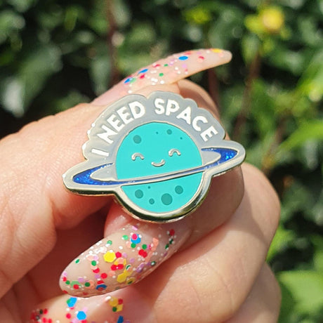 Pin I need space quote planeet blauw-Studio Inktvis-Studio Inktvis